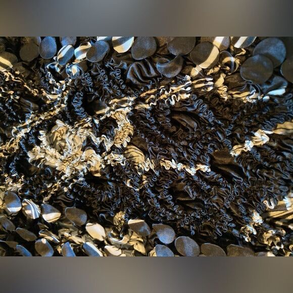 She's All That black-and-white 90s popcorn top - Picture 8 of 10